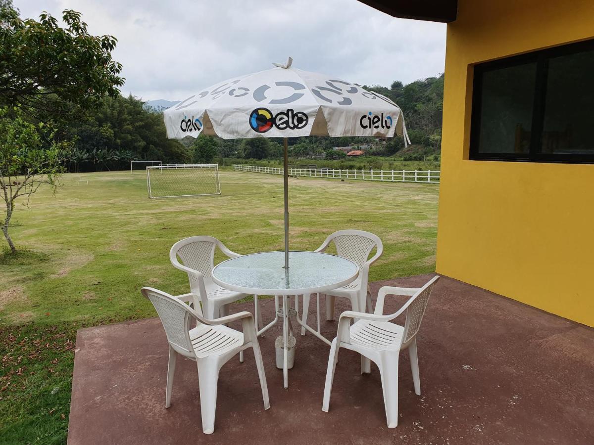 Espaco Casa Na Rocha Sao Jose dos Campos Bagian luar foto
